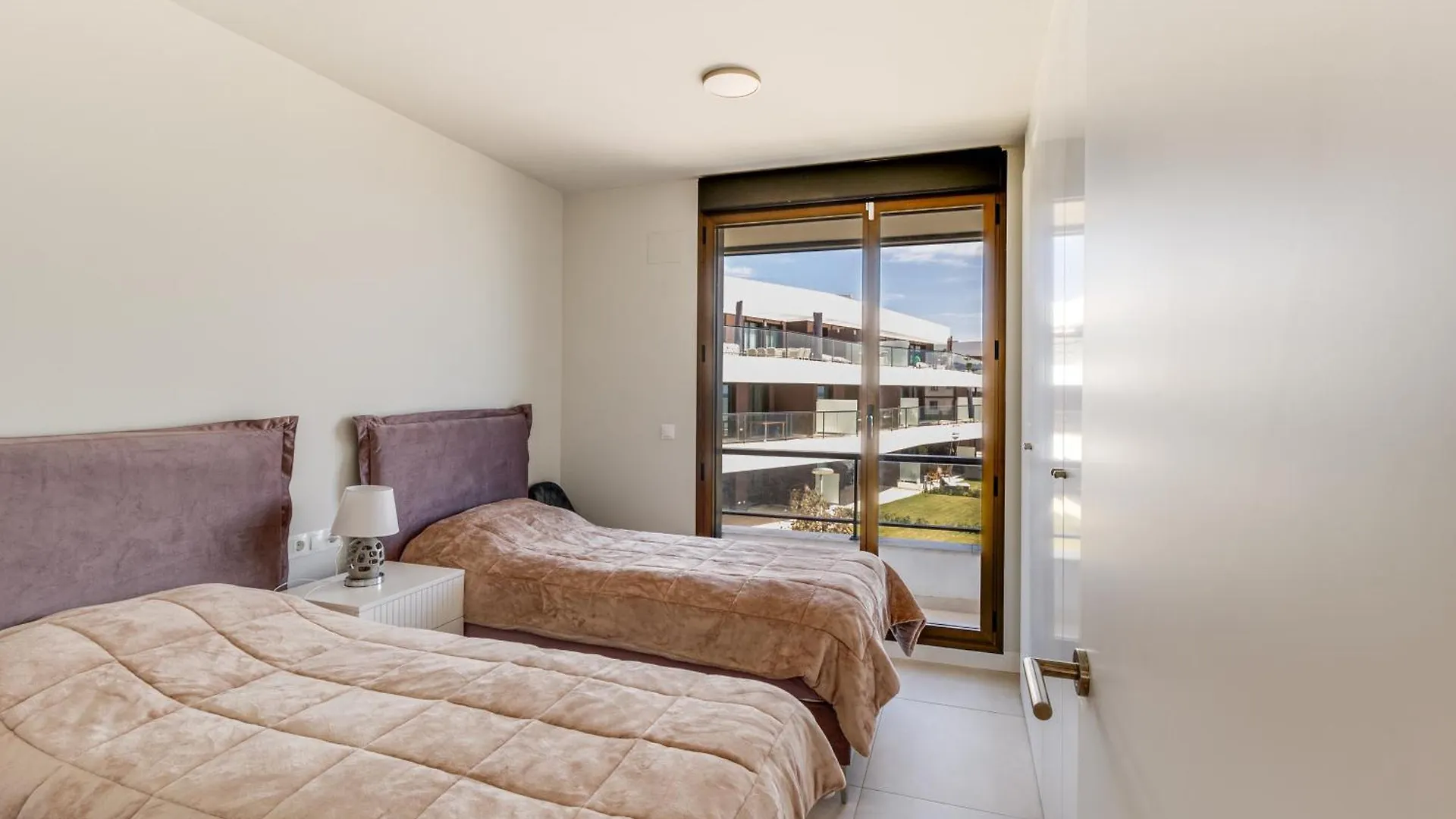 La Sabina Daire Casares 0*,